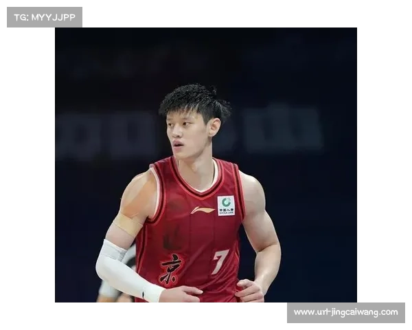 曾凡博注册问题解决,北京锋线新星赛季首秀在即 曾凡博注册问题解决,北京锋线新星赛季首秀在即